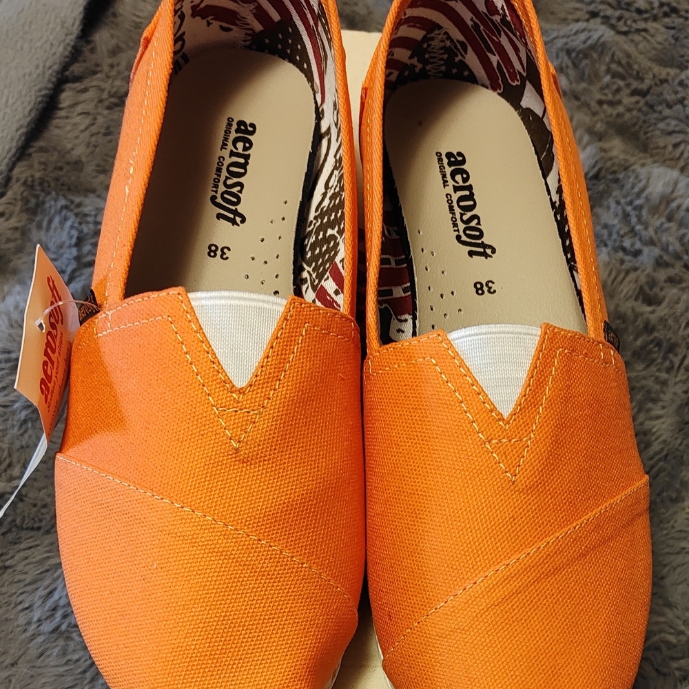 Aerosoft Brand New In Box With Tag, Size 38.